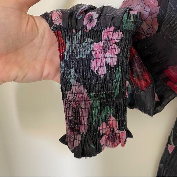 NWT Tularosa Adley Smocked Top Midnight Floral Size Small MSRP $215 - Picture 11 of 12
